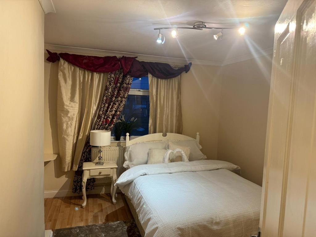 El Met Global Apartment Erith エクステリア 写真